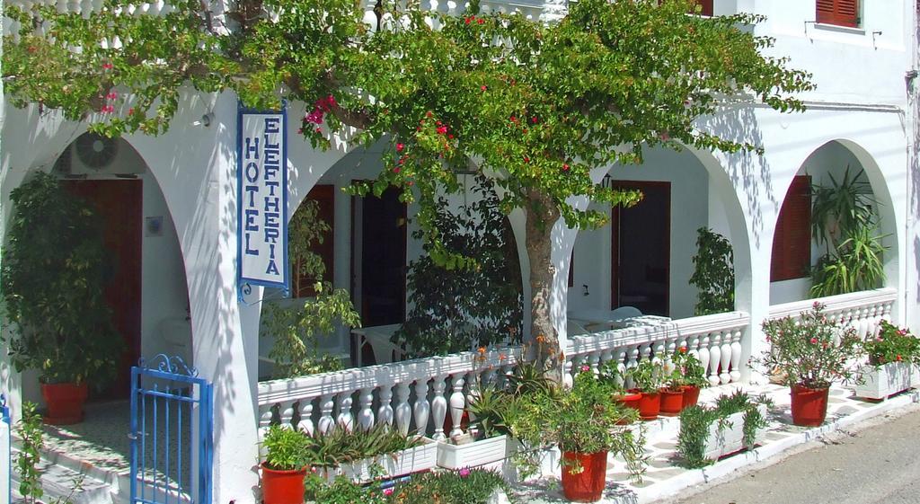 Hotel Eleftheria Páros Exterior foto